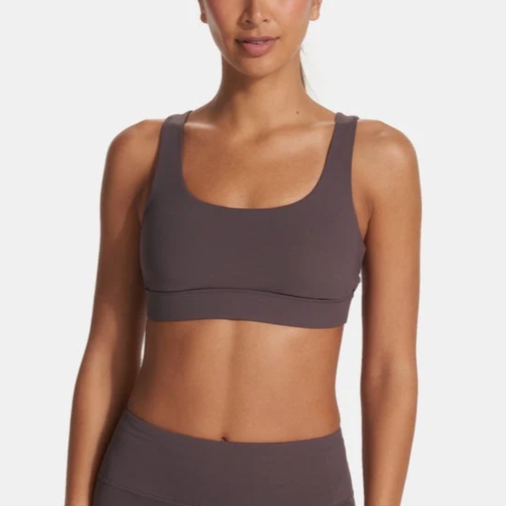 10. NEW NWT Vuori Stride Bra Plum XL /PTP:16”/BAND:16”